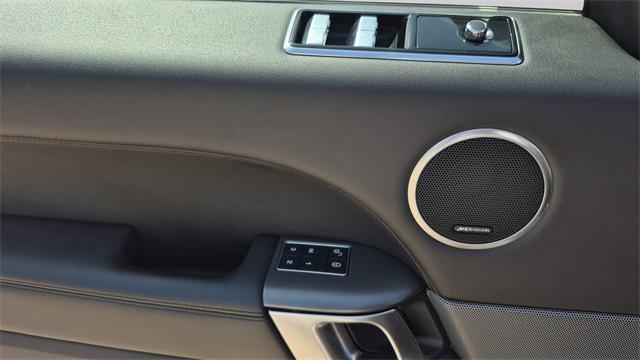 Photo of 2018 White Land Rover Range Rover Sport