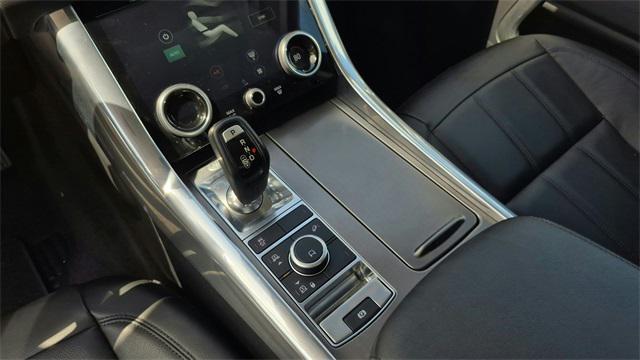 Photo of 2018 White Land Rover Range Rover Sport