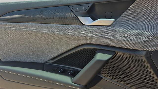 Photo of 2025 Deep Black Pearl Volkswagen Tiguan