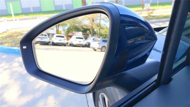 Photo of 2023 Tourmaline Blue Metallic Volkswagen ID.4