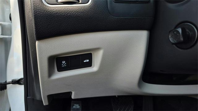 Photo of 2024 Majestic White INFINITI Q50