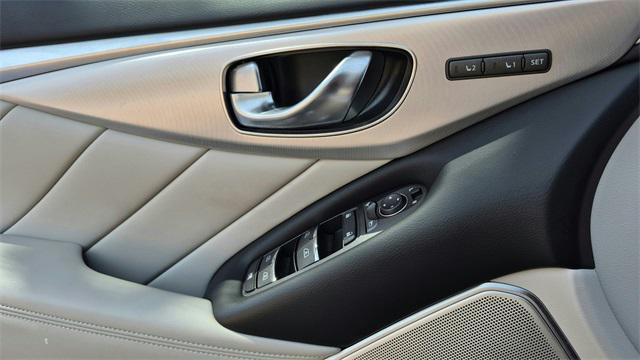 Photo of 2024 Majestic White INFINITI Q50