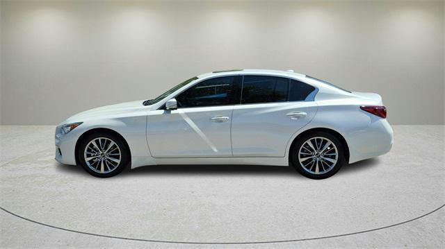 Photo of 2024 Majestic White INFINITI Q50