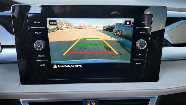 Photo of 2025 Silver Metallic Volkswagen Taos