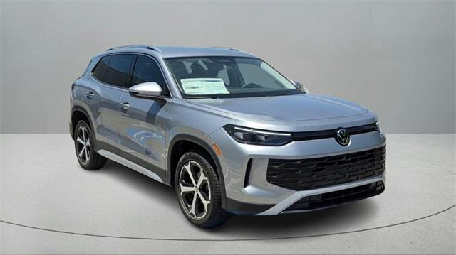 Photo of 2025 Pyrite Silver Metallic Volkswagen Tiguan