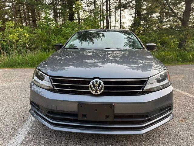 Photo of 2016 Platinum Gray Metallic Volkswagen Jetta