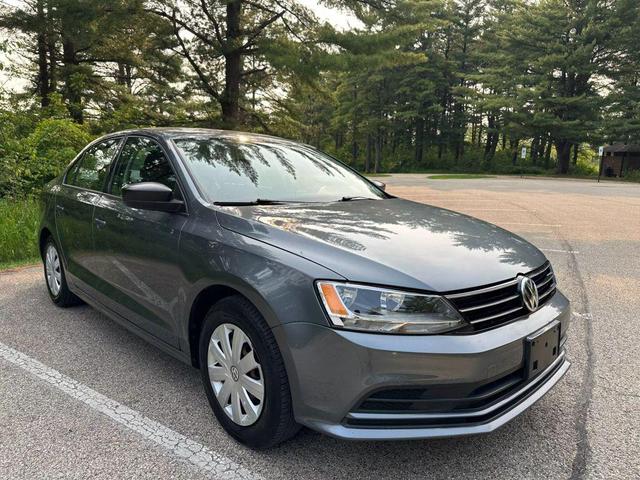 Photo of 2016 Platinum Gray Metallic Volkswagen Jetta