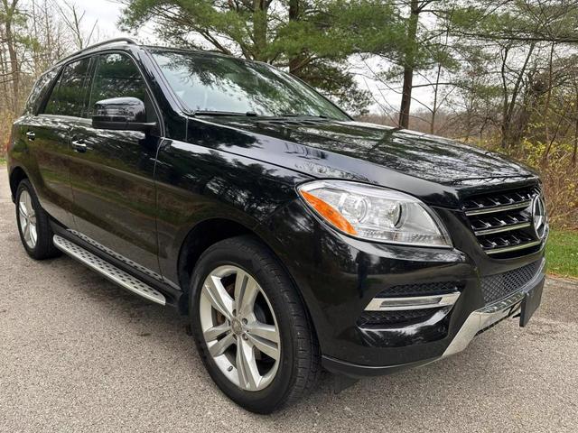 Photo of 2015 Black Mercedes-Benz M-Class
