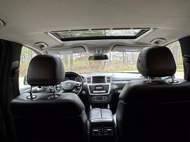 Photo of 2015 Black Mercedes-Benz M-Class