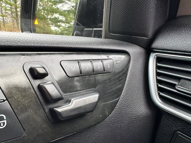 Photo of 2015 Black Mercedes-Benz M-Class