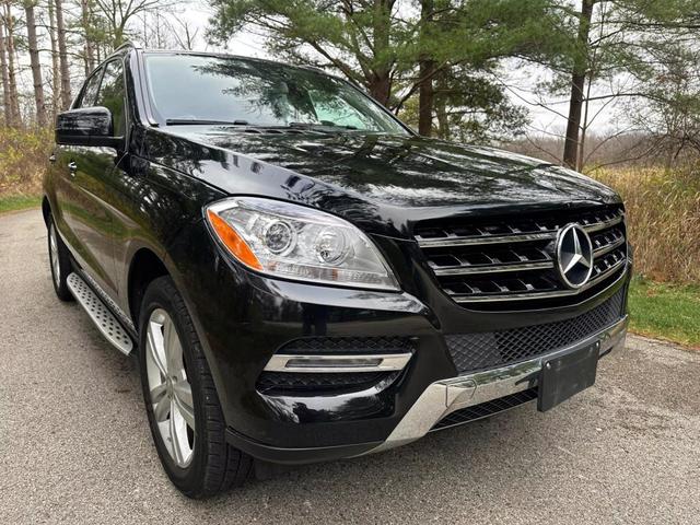Photo of 2015 Black Mercedes-Benz M-Class