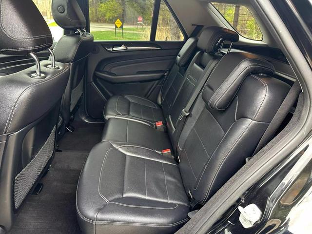 Photo of 2015 Black Mercedes-Benz M-Class