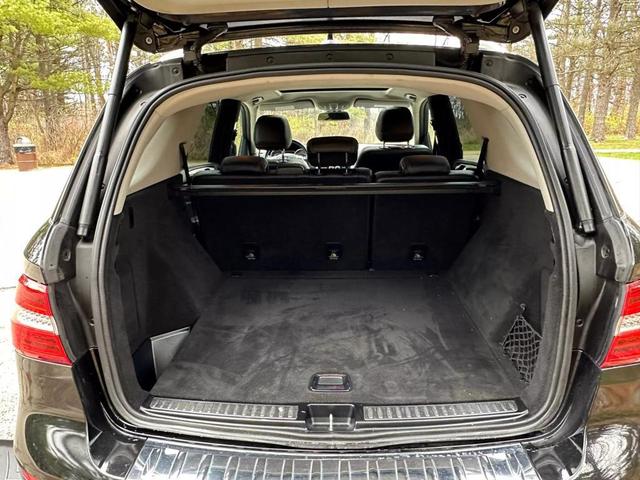 Photo of 2015 Black Mercedes-Benz M-Class