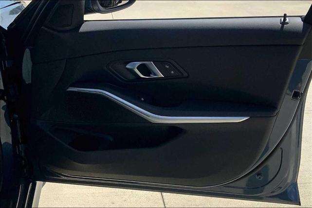 Photo of 2025 Arctic Race Blue Metallic BMW 330