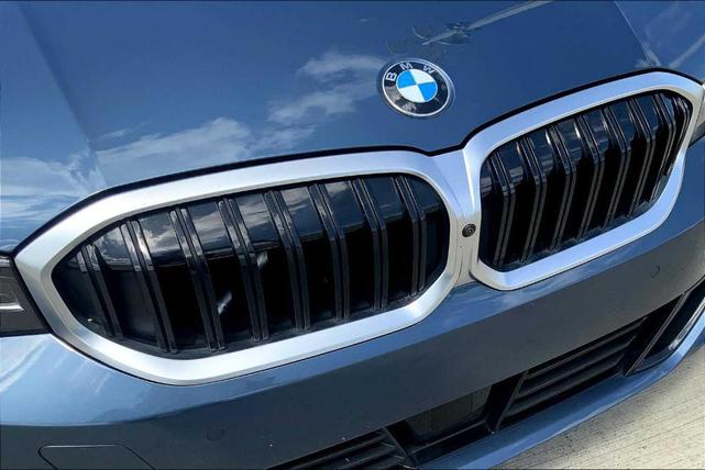 Photo of 2025 Arctic Race Blue Metallic BMW 330