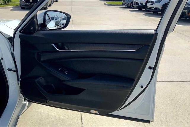 Photo of 2022 Platinum White Pearl Honda Accord Hybrid