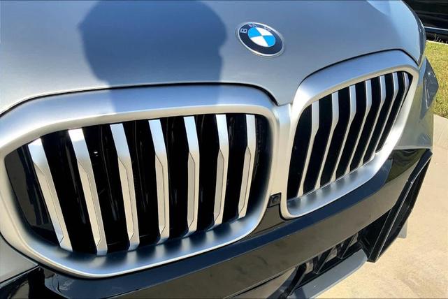Photo of 2024 Gray Metallic BMW X5
