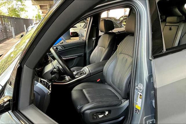 Photo of 2024 Gray Metallic BMW X5