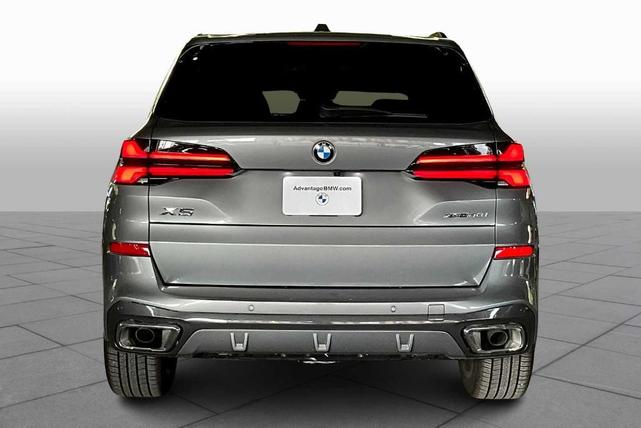 Photo of 2024 Gray Metallic BMW X5