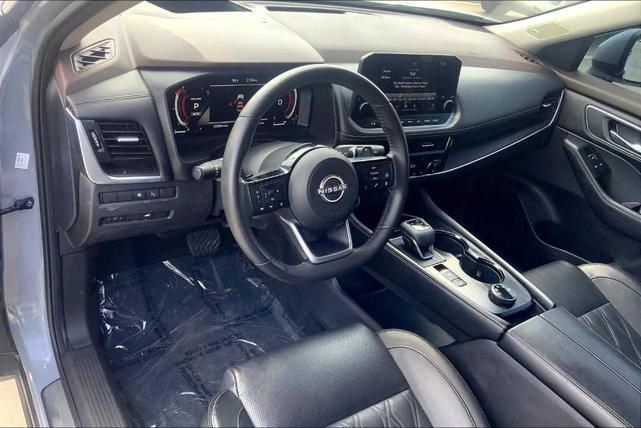 Photo of 2023 Boulder Gray Pearl Nissan Rogue