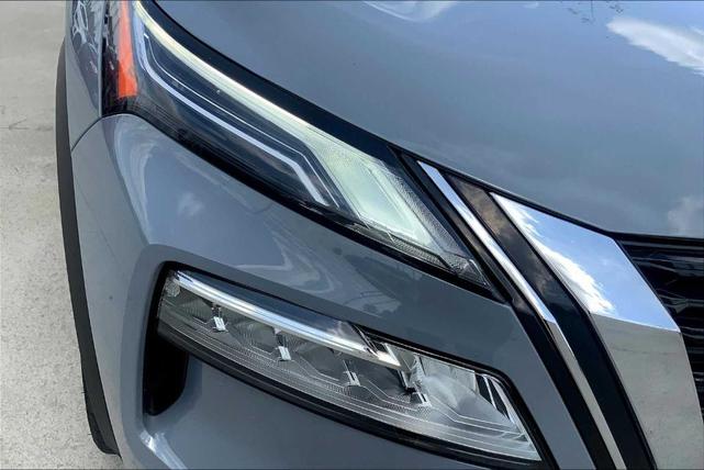 Photo of 2023 Boulder Gray Pearl Nissan Rogue
