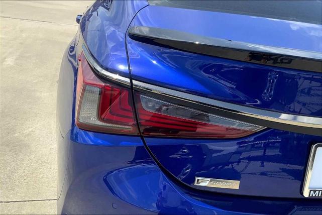 Photo of 2021 Ultrasonic Blue Mica Lexus ES 350