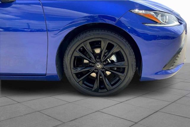 Photo of 2021 Ultrasonic Blue Mica Lexus ES 350