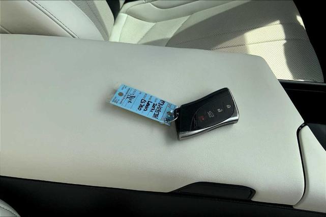 Photo of 2021 Ultrasonic Blue Mica Lexus ES 350