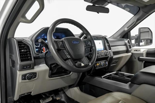 Photo of 2022 Oxford White Ford F-350