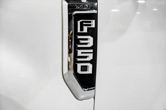 Photo of 2022 Oxford White Ford F-350