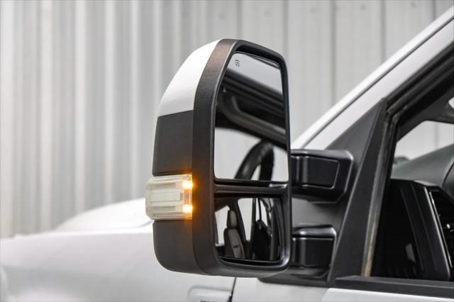 Photo of 2022 Oxford White Ford F-350