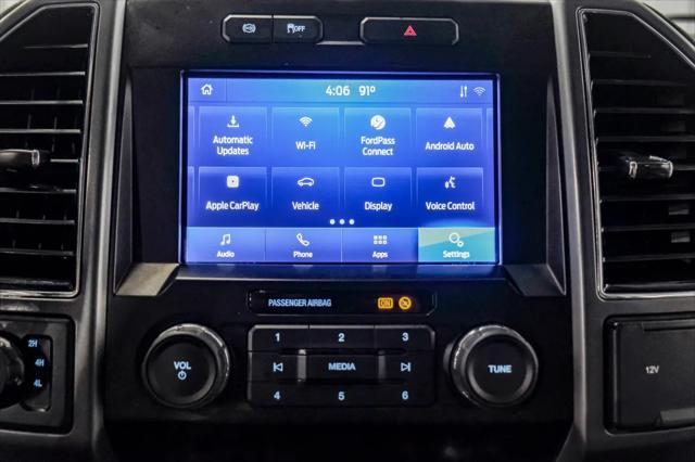 Photo of 2022 Oxford White Ford F-350