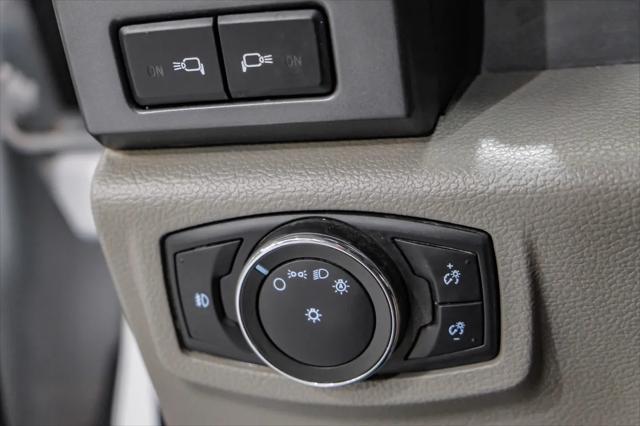 Photo of 2022 Oxford White Ford F-350