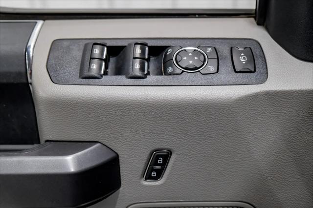 Photo of 2022 Oxford White Ford F-350
