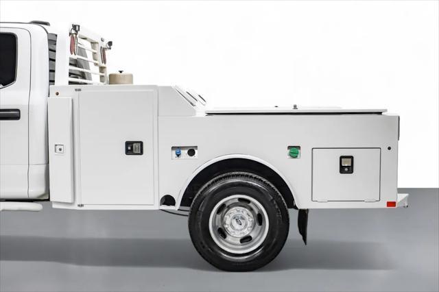 Photo of 2022 Oxford White Ford F-350