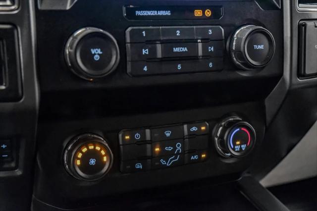 Photo of 2022 Oxford White Ford F-350