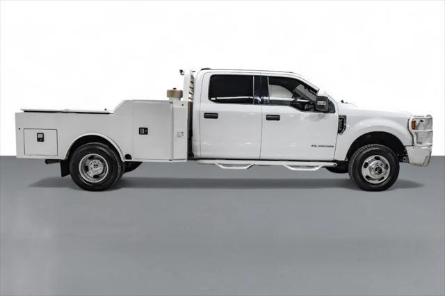 Photo of 2022 Oxford White Ford F-350