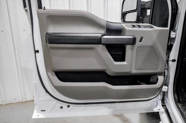 Photo of 2022 Oxford White Ford F-350