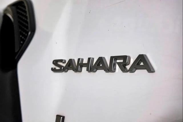 Photo of 2018 Bright White Clearcoat Jeep Wrangler Unlimited