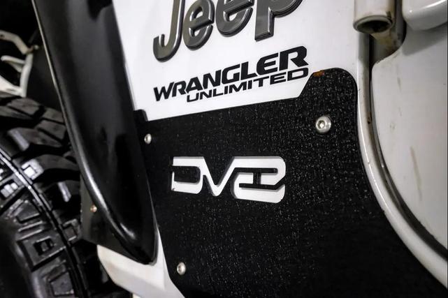 Photo of 2018 Bright White Clearcoat Jeep Wrangler Unlimited