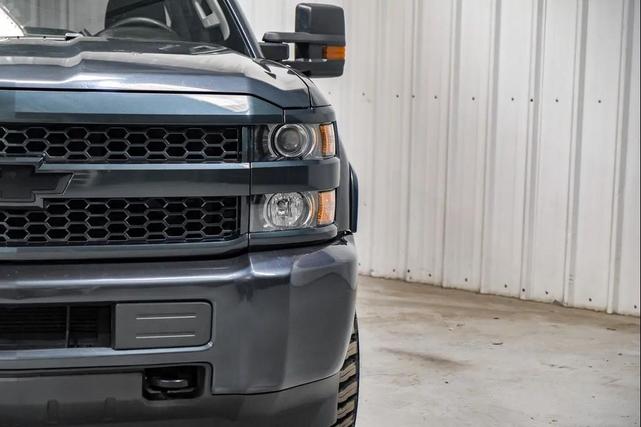 Photo of 2019 Graphite Metallic Chevrolet Silverado 2500