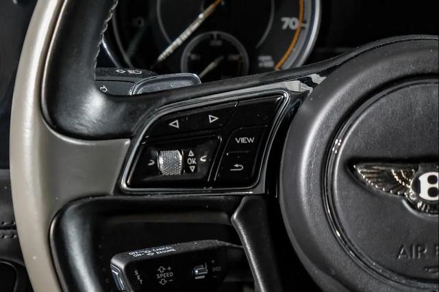 Photo of 2018 Gray Bentley Bentayga