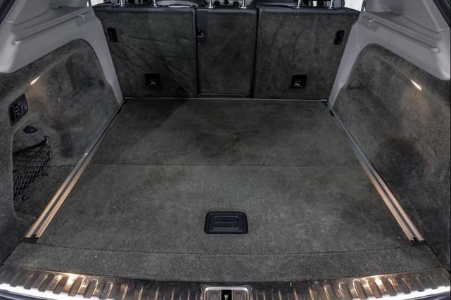 Photo of 2018 Gray Bentley Bentayga
