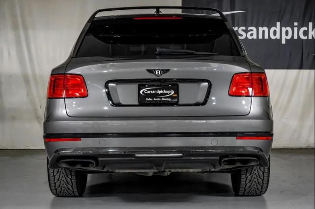 Photo of 2018 Gray Bentley Bentayga