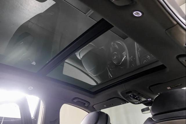 Photo of 2018 Gray Bentley Bentayga