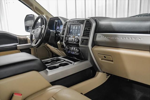 Photo of 2017 Off white Ford F-350