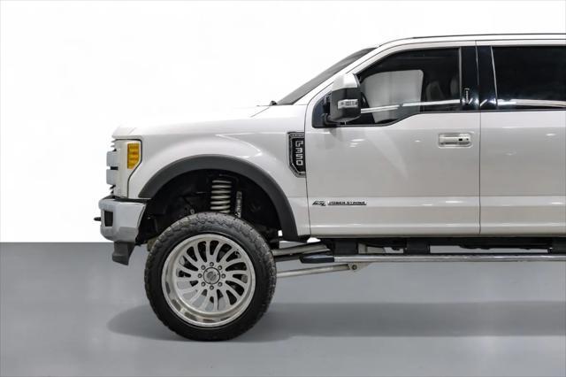 Photo of 2017 Off white Ford F-350