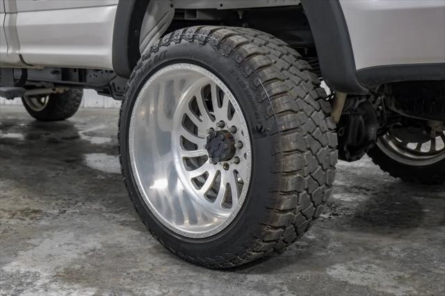 Photo of 2017 Off white Ford F-350