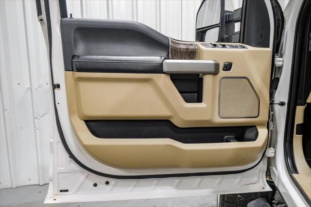 Photo of 2017 Off white Ford F-350