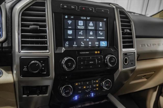 Photo of 2017 Off white Ford F-350